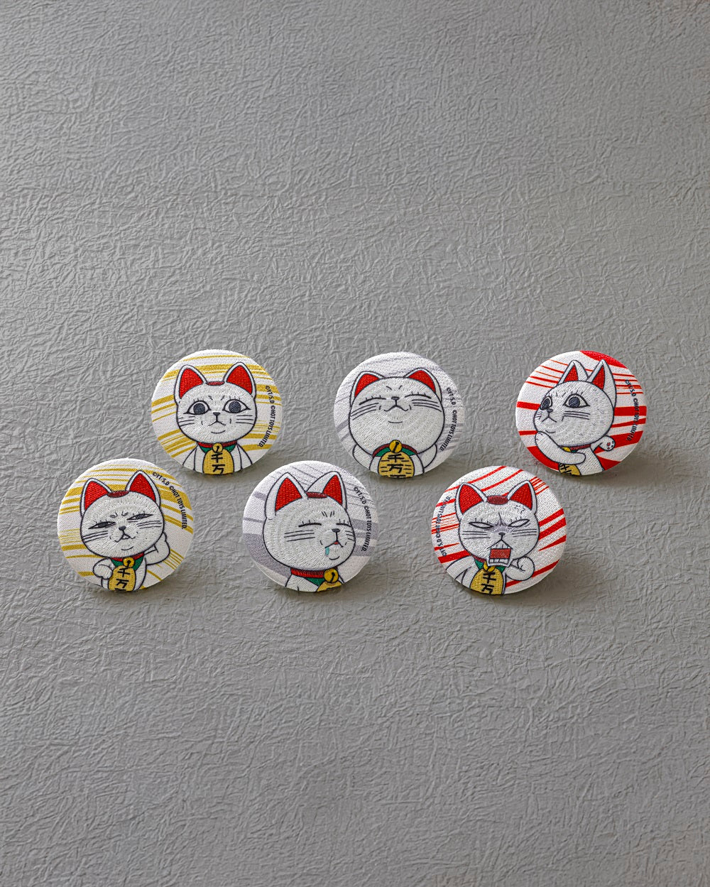 Hot Toys《DAN DA DAN》高速婆婆系列 盲抽襟章1個 (共6款)